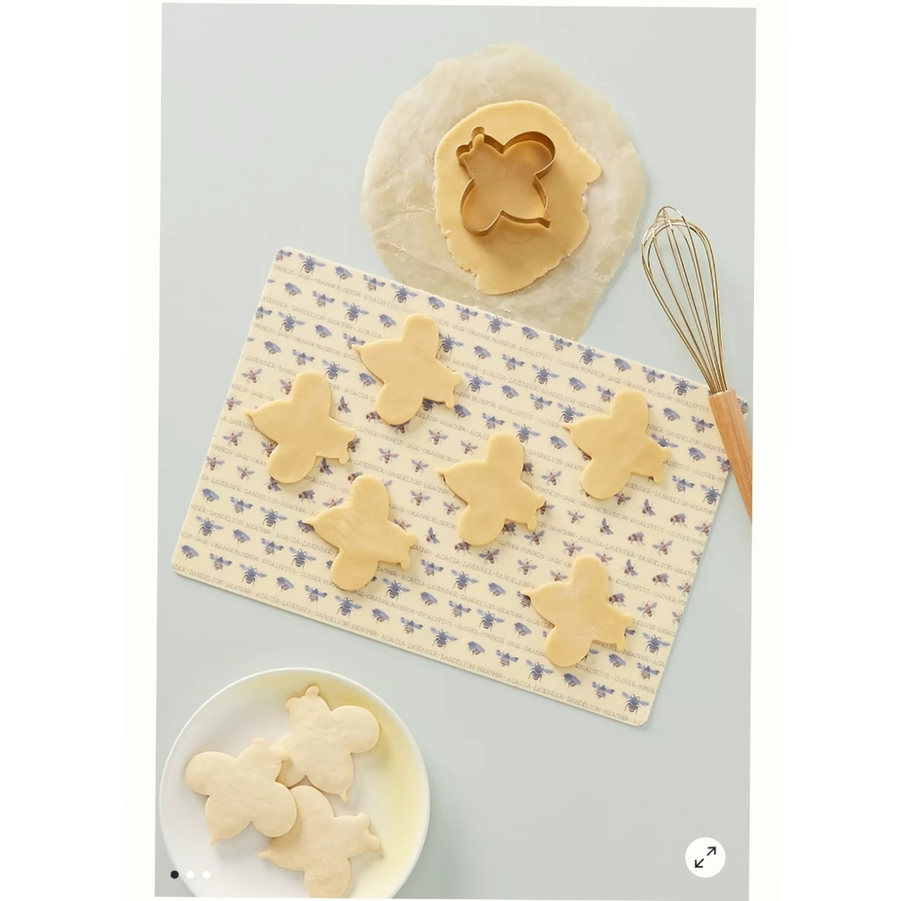 Anthropologie Busy Bee Baking Bundle